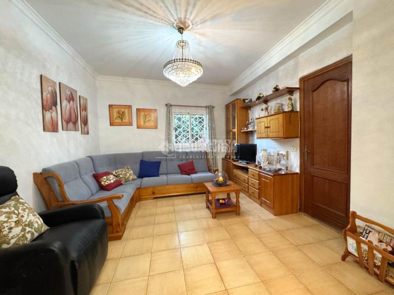 Foto 64ec1d25-b6bf-46b2-b26a-c2bacf98af92. Casa con parcheggio in San Lorenzo Palmas de Gran Canaria (Las)