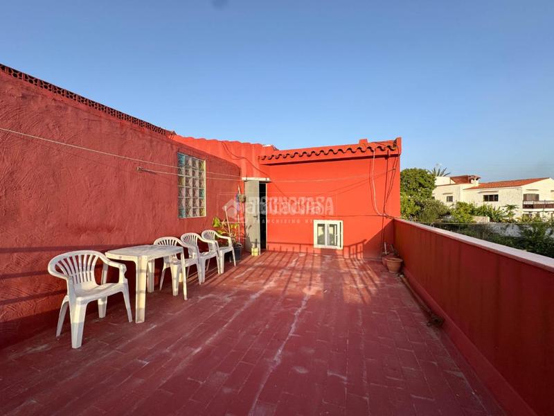 Foto fa9f992a-3eb4-48fe-9f92-23c5d7bafa27. Casa con parcheggio in San Lorenzo Palmas de Gran Canaria (Las)