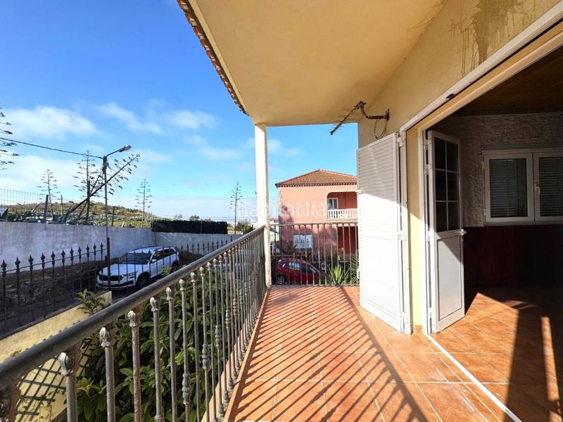 Foto 7e16b7ba-644f-4dd0-b7ee-c936d7859f5f. Casa aparellada amb aparcament a San José del Álamo - El Hornillo Teror
