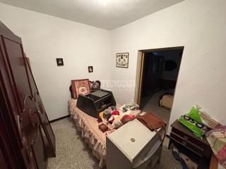 Casa aparellada a Taraguilla-Estación. Casa en venta en san roque