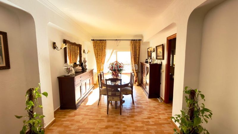 Foto a0d0c433-6fc9-43ab-ae1f-53693336f4fa. Casa amb aparcament a San Enrique-Guadiaro-Pueblo Nuevo Sotogrande