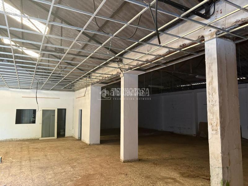 Foto c4f64412-f05d-454c-839e-53c12ea0323f. Local comercial nave en venta en Taraguilla-Estación San Roque