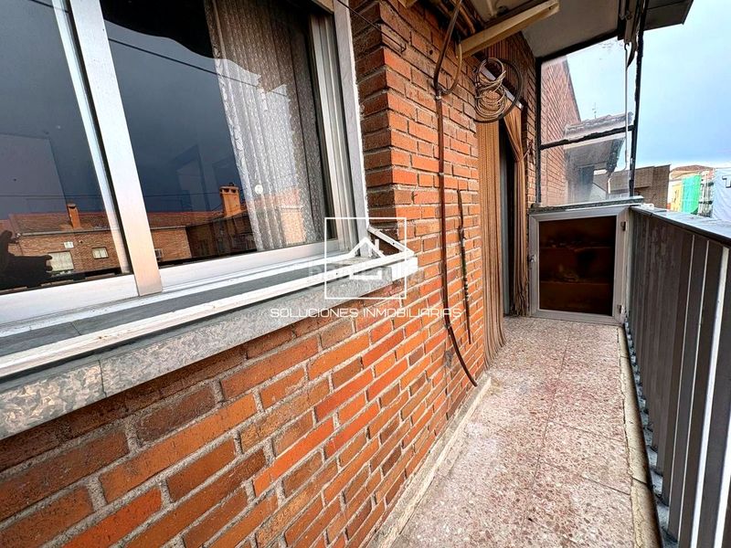 Foto a1b08f4c-95e6-4b36-b252-ff6d4c3f2a39. Flat with parking in Casco Histórico de Vallecas Madrid