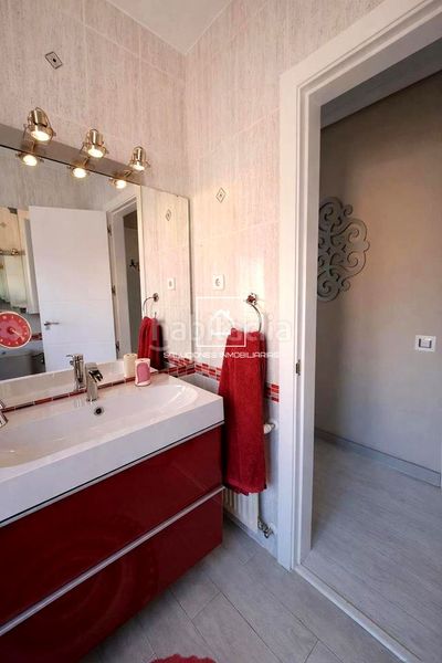 Foto d412e8b5-62a0-4b38-aa74-3705baaac4d0. Casa amb piscina a Urbanizaciones Rivas - Vaciamadrid