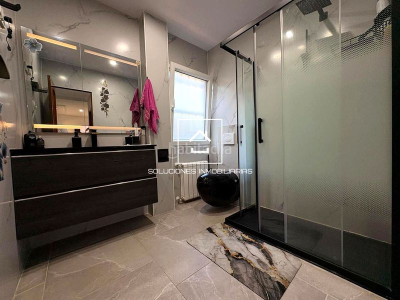 Foto 9fe5f0fe-481f-4e5f-87ab-b3f1f9a3fc4c. Planta baixa a Rejas Madrid