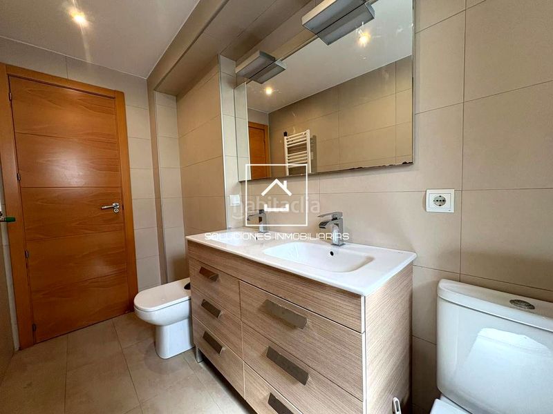 Foto f8b0b049-940d-4264-9bcb-536da1dcbb1e. Pis a Vinateros Madrid