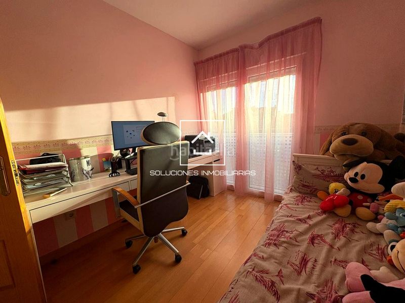 Foto d7758de0-662e-454a-887c-15accfb59d0d. Casa a Los Villares Arganda del Rey