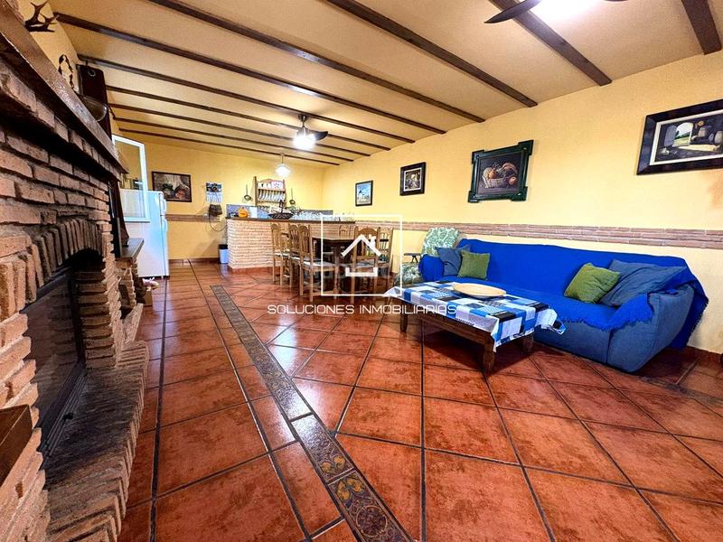 Foto 00727456-152a-4933-b96e-59e5bddba385. Casa amb piscina a Colmenar de Oreja