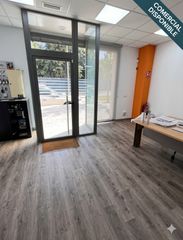 Geschäftsraum in Carrer de salvador giner 28. Local en planta baja con reforma integral reciente — listo para