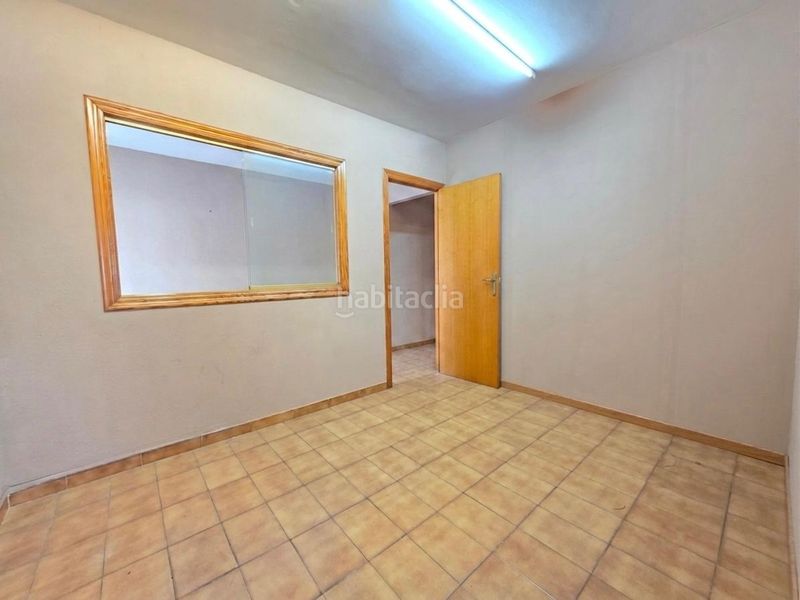 Foto 145fe2e6-c006-469b-945b-67e786edb375. Local comercial en Foios