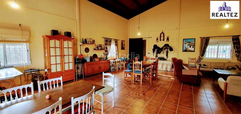 Foto d0a3e215-38c8-4f3a-ab4c-794a9736f0b1. Casa parcela con casa hipotecable en Lebrija