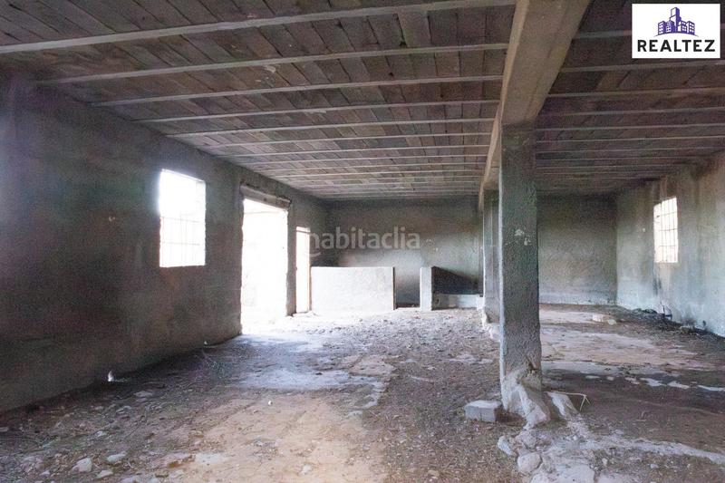 Foto aca0c6f9-f1f4-4fea-bc6c-aea8dd192fdb. Finca rústica finca en venta con una nave construida y cultivo de almendros en producción. en Alcolea