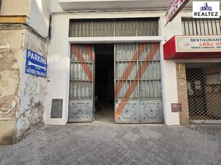 Local commercial à Calle medina 39. Local comercial en venta en pleno centro de jerez
