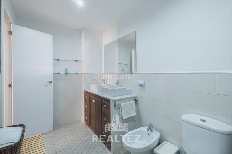 Foto 1e13af2c-cd4f-42ec-a5e3-90acb52812a1. Casa amb aparcament a Centro Jerez de la Frontera