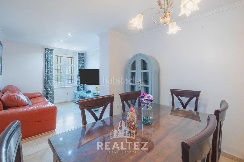 Foto a94ffbd0-c970-43fa-8c2b-7e19e597c6ac. Casa amb aparcament a Centro Jerez de la Frontera