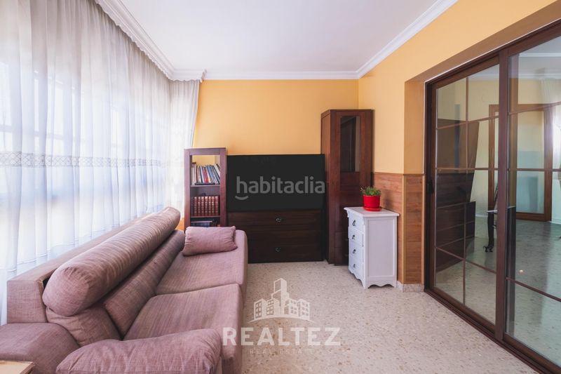 Foto 1421e1f0-b2ba-442c-855b-e81388507e11. Pis amb aparcament a Centro-Calzada-Cabo Noval Sanlúcar de Barrameda