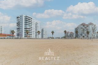 Maison jumelée à Valdelagrana. Precioso adosado en valdelagrana a 350 metros del mar