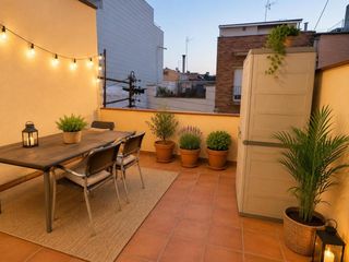 Casa  De la llibertat. Presentamos magnífica casa chalet en badalona!