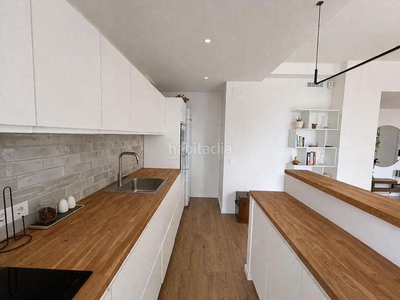 Foto 74eaf8f2-a14b-410b-8d8c-0e92807365bb. Pis a Diagonal Mar i el Front Marítim del Poblenou Barcelona