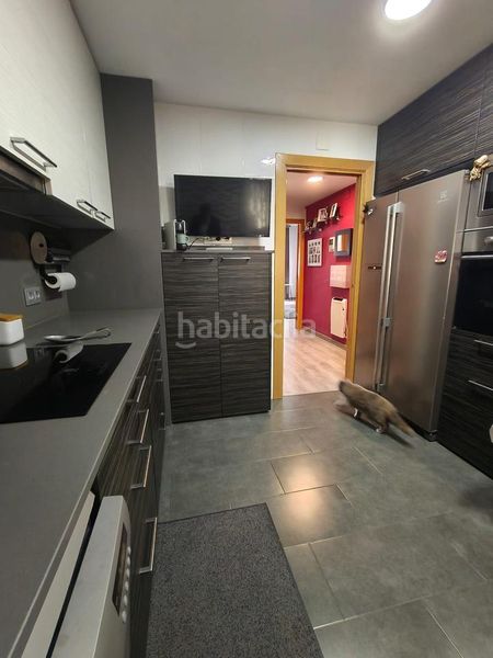 Foto 0480423d-e027-40f6-8c4e-cf9df654d90f. Dúplex amb aparcament a Riera Cornellà de Llobregat