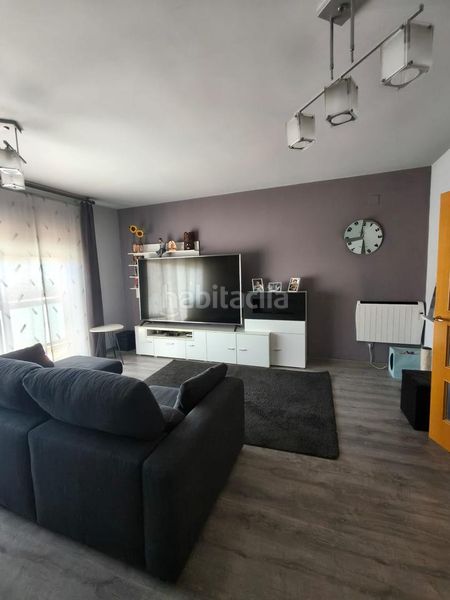 Foto 5483a671-9421-4660-8296-b17eccd18e9c. Dúplex amb aparcament a Riera Cornellà de Llobregat