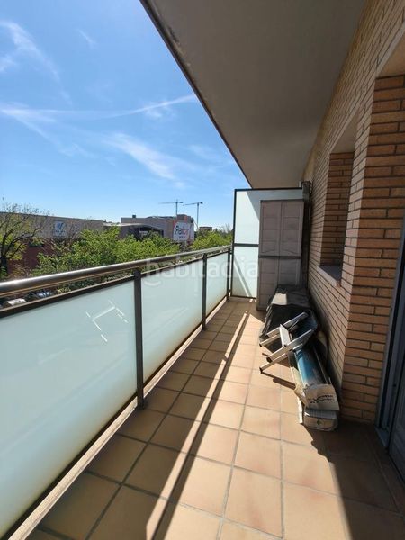 Foto 5f178dec-d566-45fe-9c38-f8ad328fc756. Dúplex amb aparcament a Riera Cornellà de Llobregat