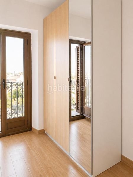 Foto 5c39c30d-ab54-4fdc-892e-d4d76d39e91a. Pis a Raval Barcelona