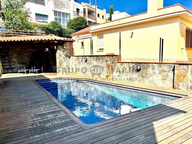 Foto 90d74434-07fd-42b9-819a-635b1ea7602d. Casa  unifamiliar a 4 vientos en el corazón en Teià