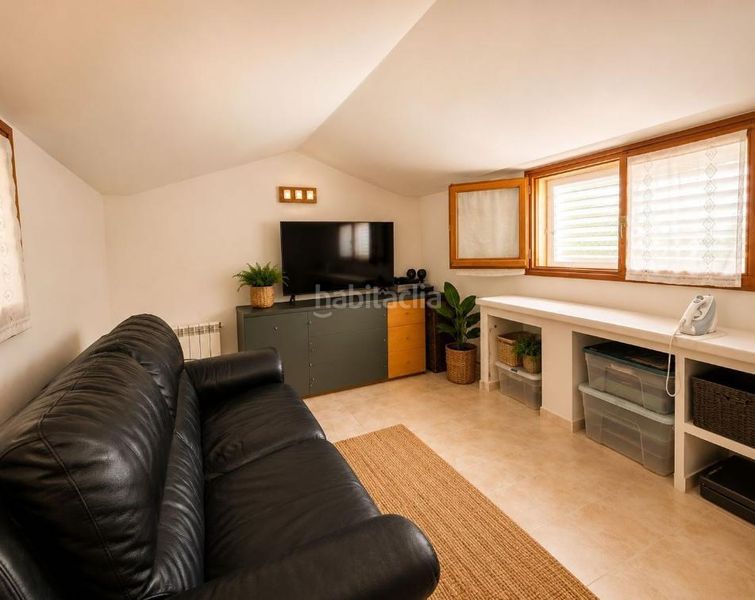 Foto b2e0dfe0-7caf-46aa-9afb-a43855a2dec8. Casa a Banyeres Premià de Mar