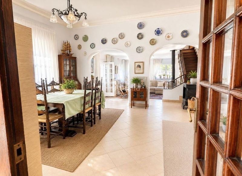 Foto f102a5ff-eb1a-425e-9e64-968f96c0841a. Casa a Alella