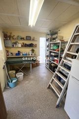 Casa  Carrer goya 15. Casa con gran potencial en mataró