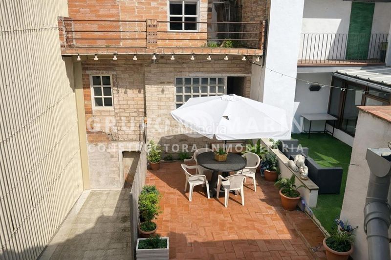 Foto f2e73ffb-e5c9-4282-8f50-717eb56d4042. Edifici a Sant Sadurní d´Anoia