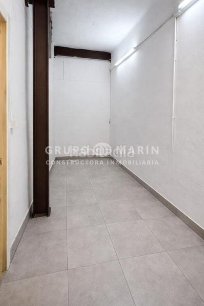 Foto 5e3dbfc7-1d97-4e97-8c94-e89866911c6d. Local comercial a Centre Sant Boi de Llobregat