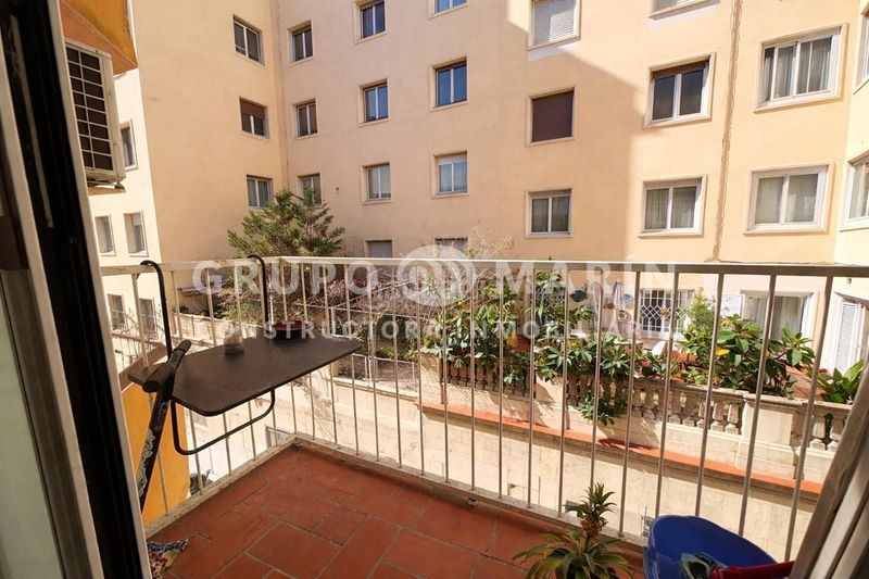 Foto e3ee8a56-3d4d-4781-8d46-f295fe64e558. Flat in Putget - Farró Barcelona
