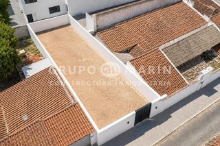 Terreno residenziale  Carrer de fluvià. Terreno de 310 m en badalona