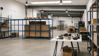 Nau industrial  Camí de ca la madrona. Espaciosa nave industrial con oficinas en mataró