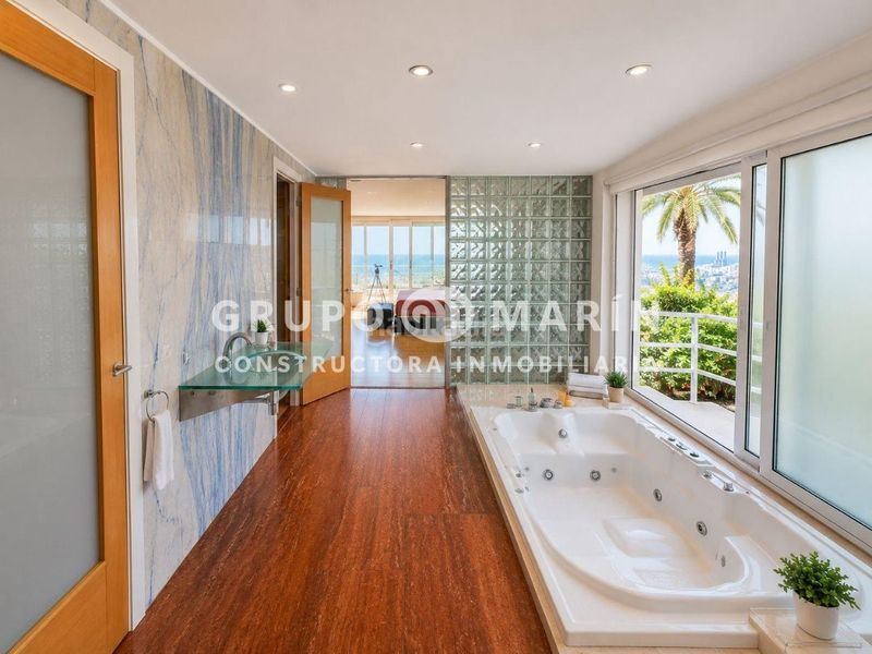 Foto 560acc4d-7250-41c6-836f-a99cb24a9167. Casa amb calefacció aparcament piscina a Mas Ram Badalona