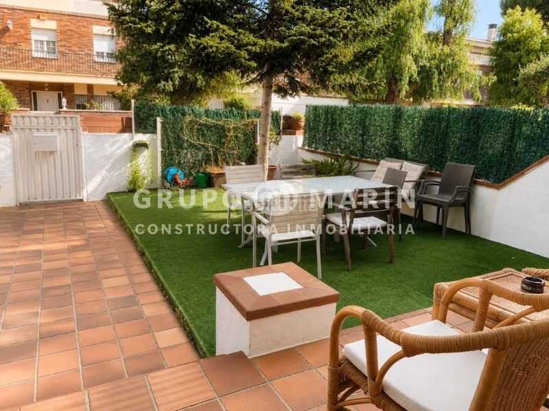 Foto 795b7835-c30f-4085-9ac0-0c3a5261ebf9. Casa aparellada amb calefacció aparcament a Sector Est Premià de Mar