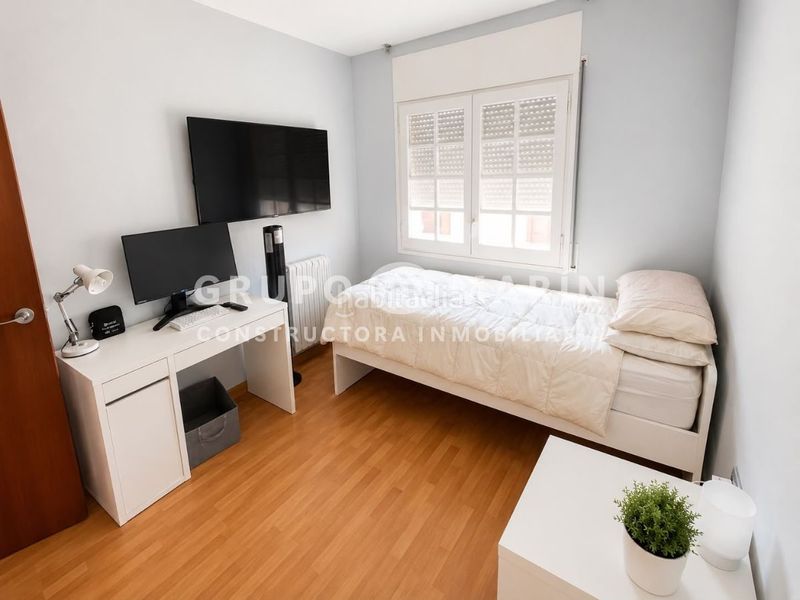 Foto b51cfbad-b869-4254-bcf9-5ac0ed8095f6. Casa aparellada amb calefacció aparcament a Sector Est Premià de Mar