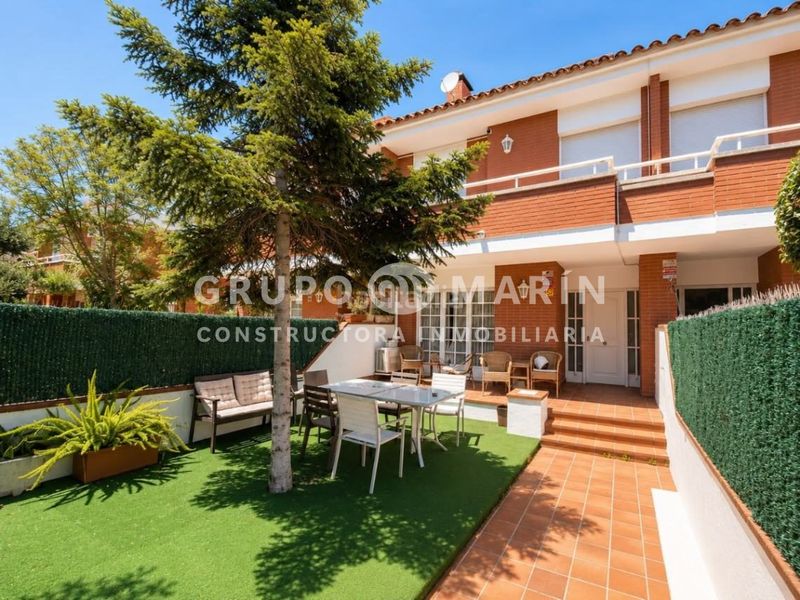 Foto c23bdef7-a532-4c5e-aac0-852f069ae201. Casa aparellada amb calefacció aparcament a Sector Est Premià de Mar