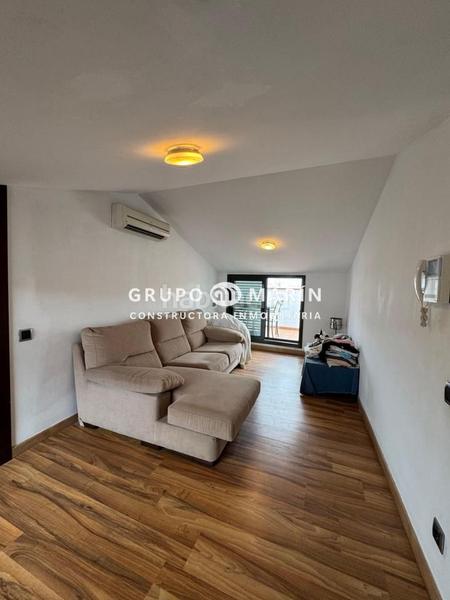 Foto a700cd5f-3fe1-496a-b30a-c8443d8a1f55. Zweistöckige wohnung in Centre Masnou (El)