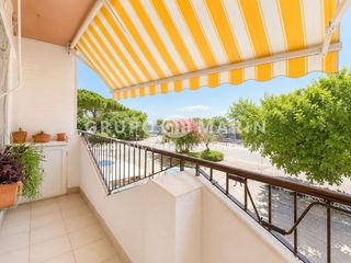 Pis  Carrer ignasi iglesias. Vivienda a 1 min de la playa y la estacion en pineda