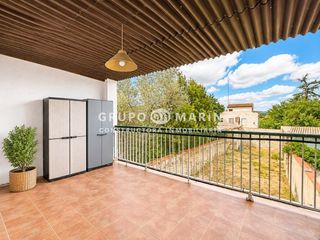 Etagenwohnung  Carrer de més. Piso totalmente reformado con terraza en el centro de tordera