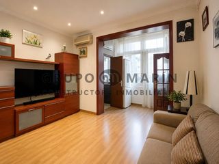 Appartement  Calle maria aguilo. Grupo marin presenta exclusiva vivienda en una segunda planta, s