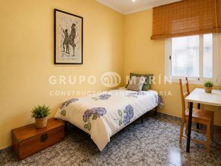 Flat  Carrer de baldomer solà. Grupo marin presenta, exclusiva vivienda  piso de 60 m2