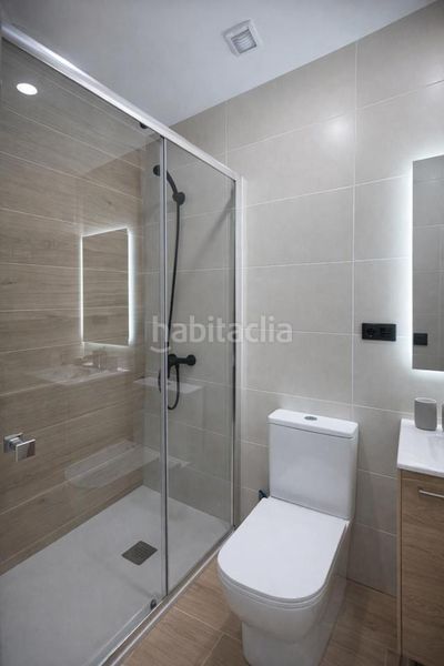Foto 4aeb0e1b-3f31-4f92-8ad6-244cbfc1b90c. Planta baixa amb calefacció a Baix Guinardó Barcelona
