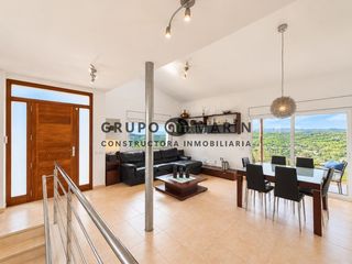 Chalet  Carrer sant damià. Espectacular casa reformada con piscina, jardín y vistas panorám