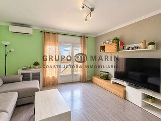 Pis  Carrer sant joan. Piso luminoso con gran terraza privada y vistas al mar en palafo