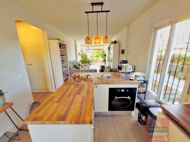 Foto da2c7679-806e-42fa-9684-b15767ef8a09. Piccolo appartamento con piscina in El Faro de Calaburra - Chaparral Mijas