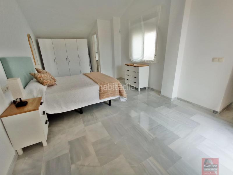 Foto 3cc4287d-dd7c-42ad-9f8d-77258485f739. Zweistöckige wohnung mit parking pool in Torreblanca del Sol Fuengirola